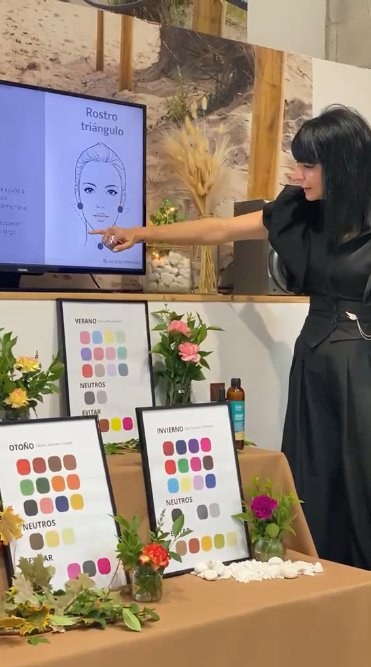 Andrea Martínez · Formación de colorimetría · Mundo Estilistas